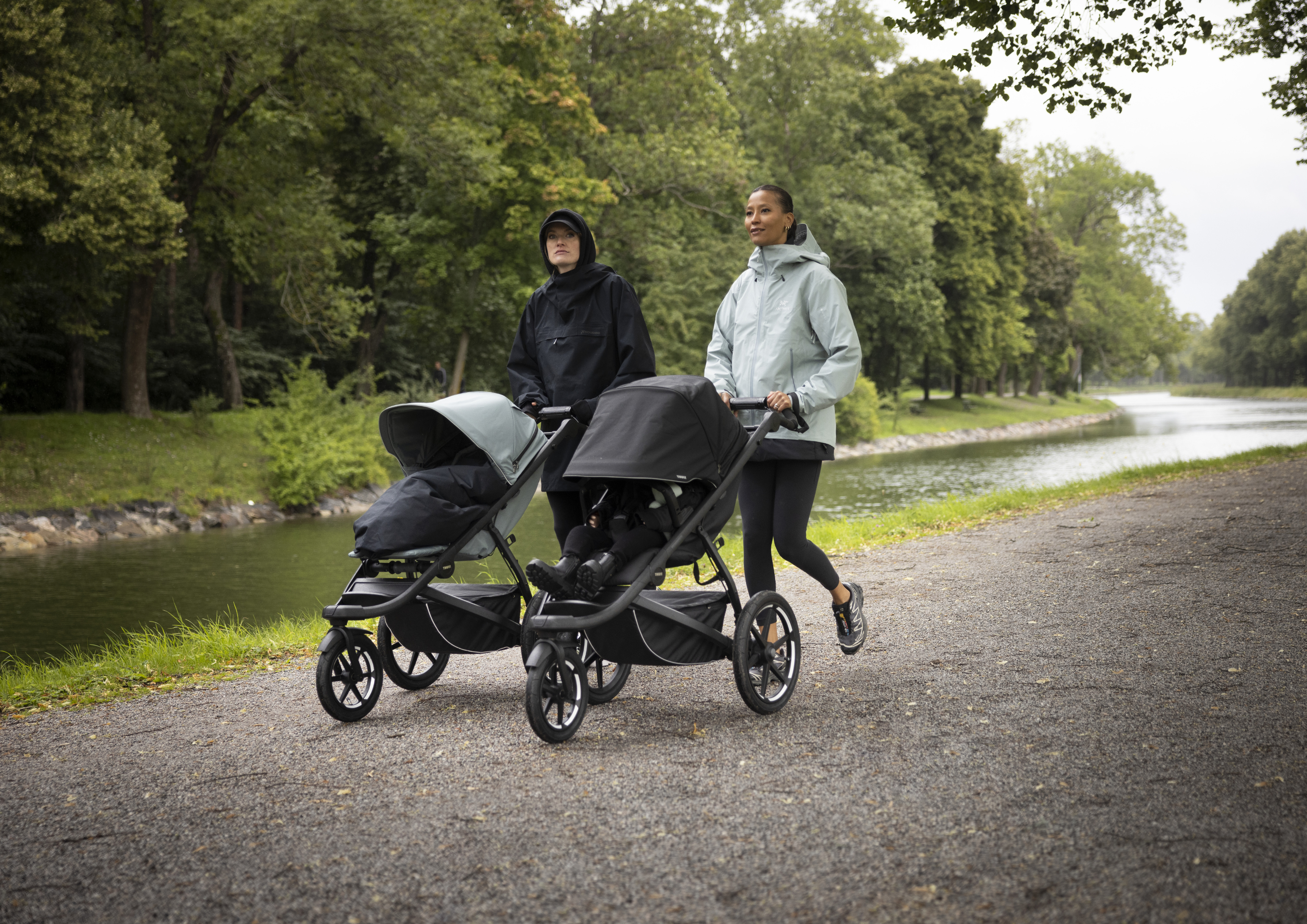 Thule Urban Glide 3 All-terrain Jogging Stroller Side By Side#color_black