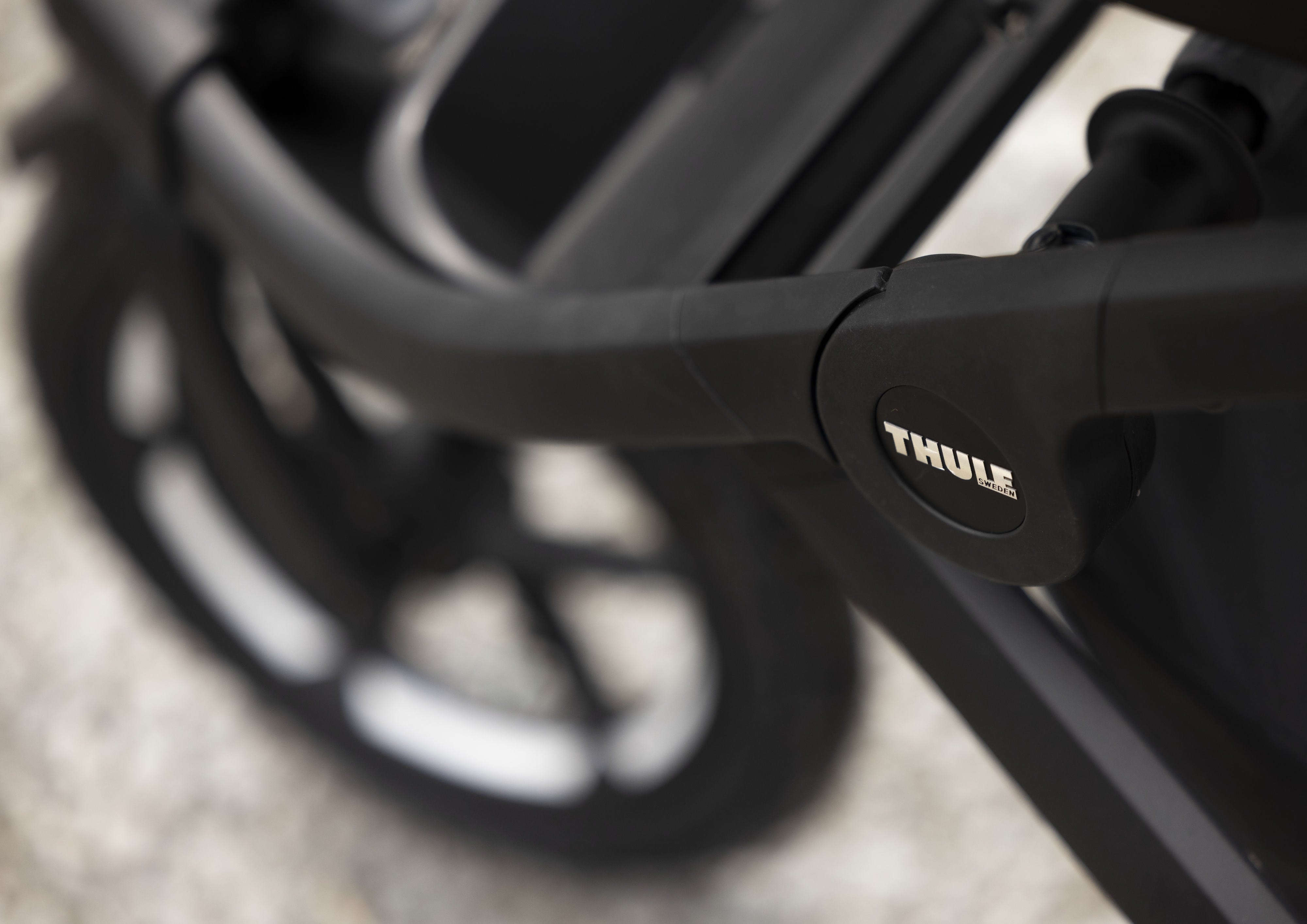 Thule Urban Glide 3 All-terrain Jogging Stroller Zoom In Wheels#color_black