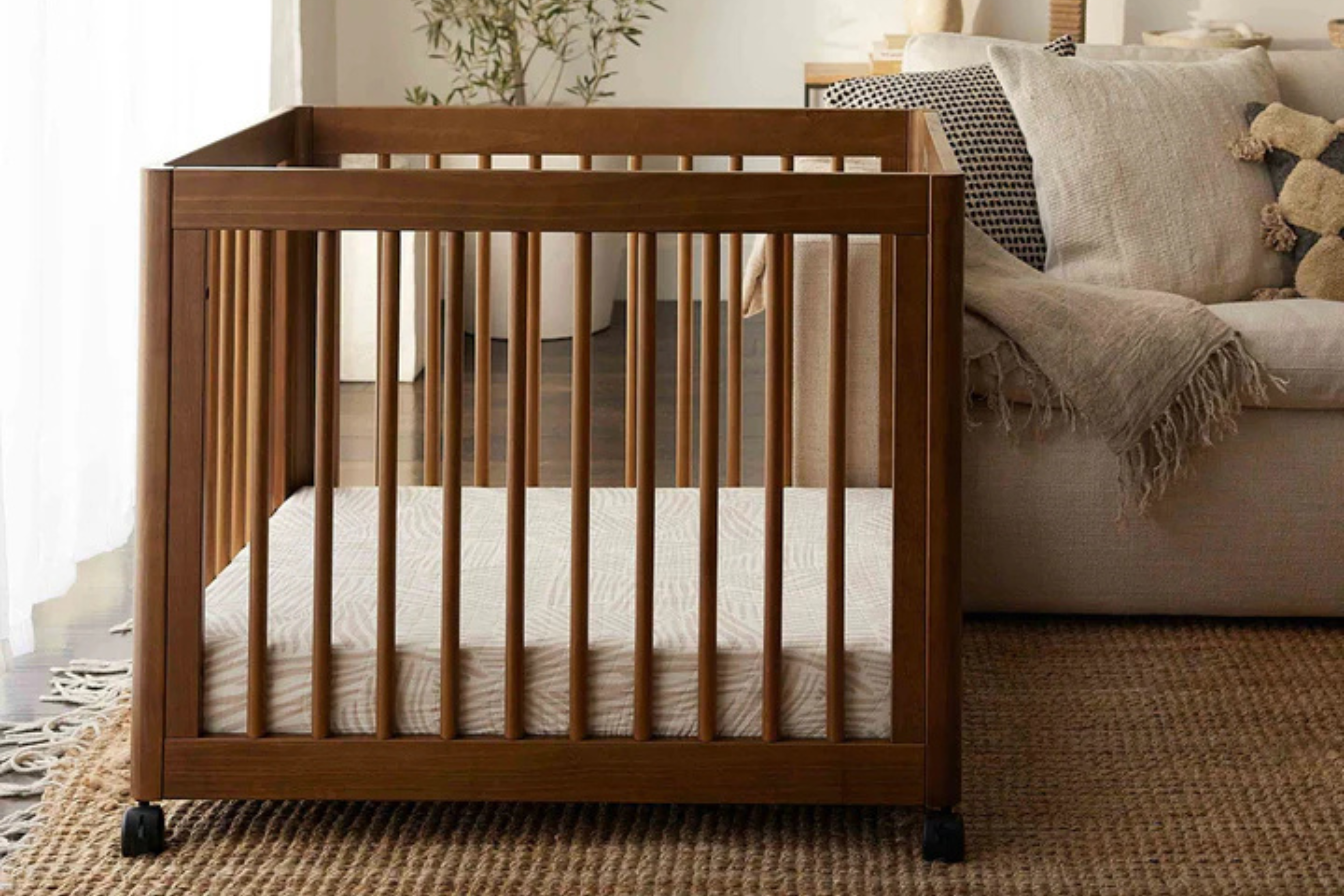 Babyletto Yuzu 8-in-1 Convertible Crib Walnut midi configuration#color_walnut